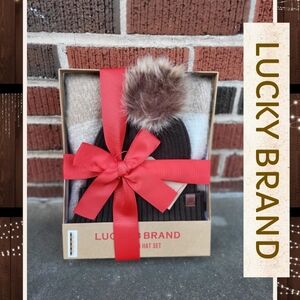 •LUCKY BRAND SCRAF & HAT SET•